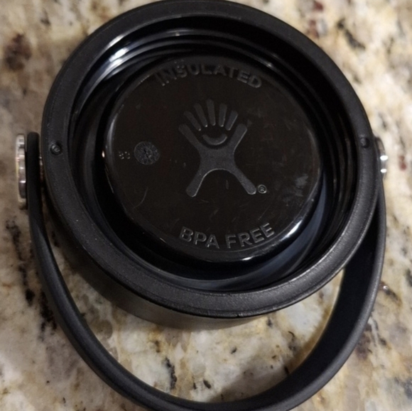 Hydro Flask Goji Red Wide Flex Cap - Picture 4 of 5